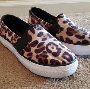 Leopard print slide-on sneakers